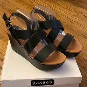 BAMBOO CUDDLE Wedge Sandals
